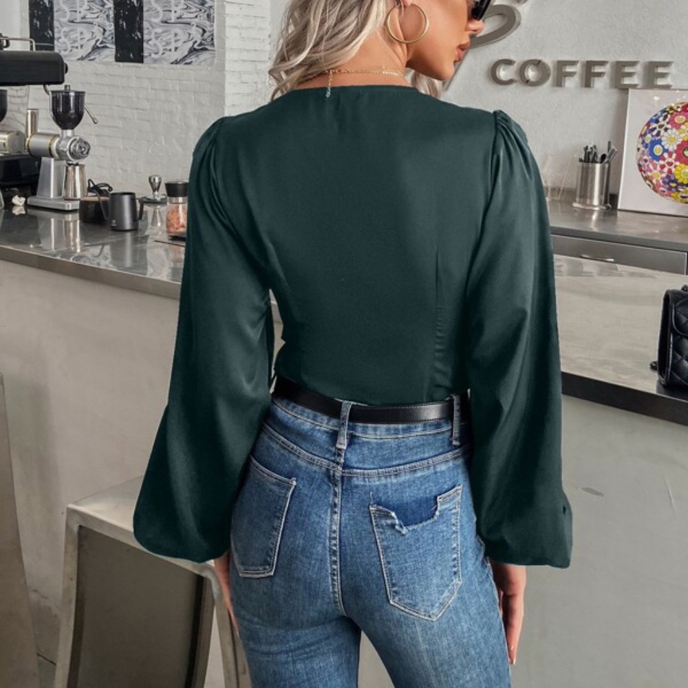 Green V neck button down bishop sleeve blouse Minimalist - Picture 2 of 8